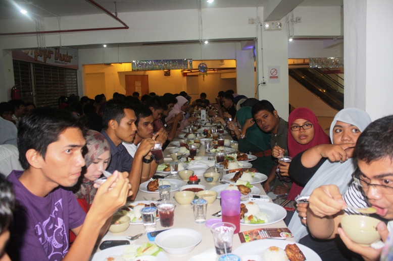 Komunitas Twitter Aceh Buka Bersama Komunitas Twitter Aceh Buka Bersama