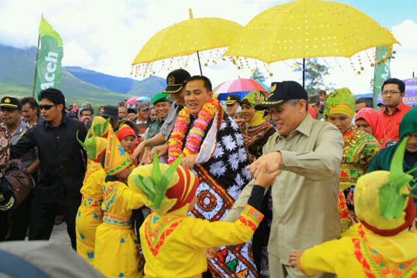 Minum Kopi Bareng di Aceh Pecahkan Rekor MURI