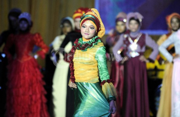 Fesyen Show Busana Muslim (tribunnews.com)