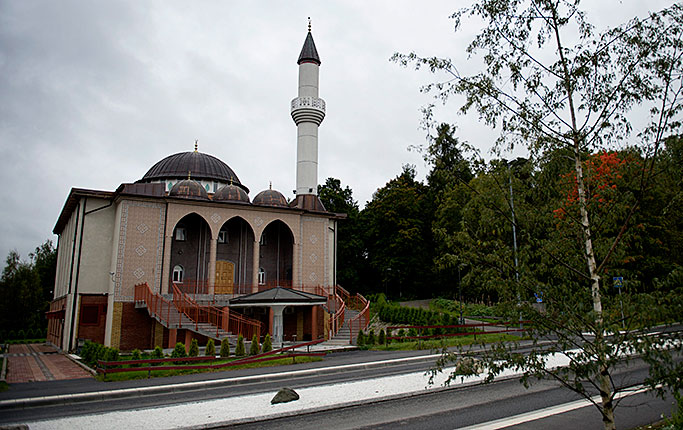 Masjid Fittja di Stockholm (xeegonews.com)