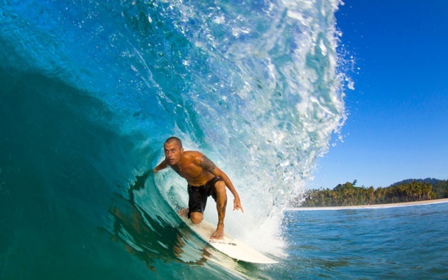 Surfing di Simeulue (ja.magicseaweed.com)