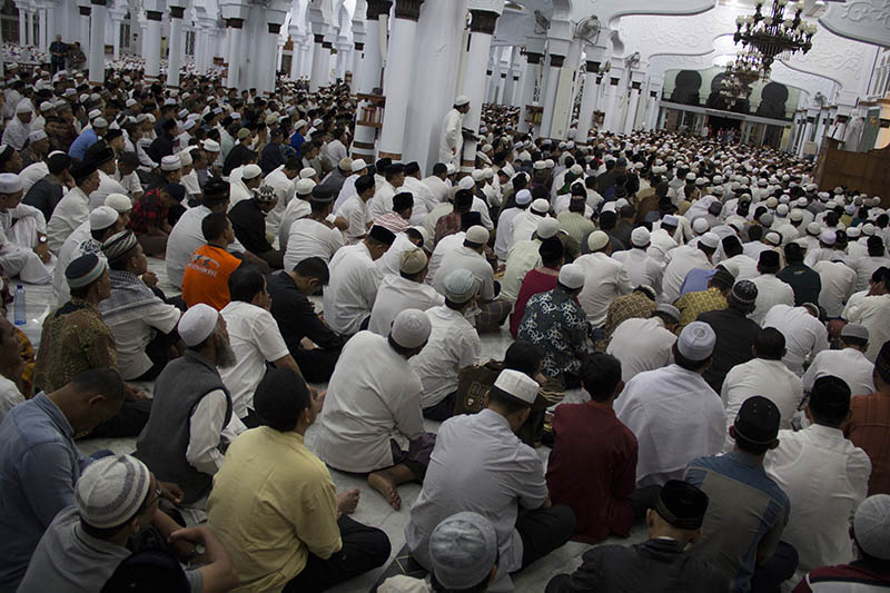 Ribuan jama'ah mendengarkan tausiyah di Masjid Raya Baiturrahman (Foto M Iqbal/SeputarAceh.com)