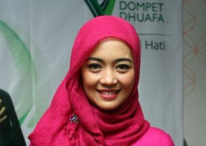 Rezeki Artis-artis yang Berhijab