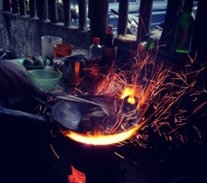 Aroma Khas Masakan dari Kayu Bakar