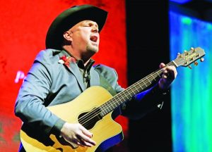 Garth Brooks Raih Penghargaan Musik “Country”