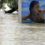 Berkat Banjir Hungaria, Model Iklan Bilboard Akhirnya Bisa Beren