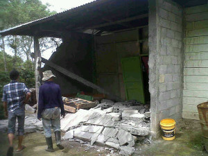 Rumah Hancur Akibat Gempa di Bener Meriah