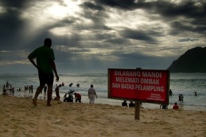 Foto Mengisi Libur Lebaran di Pantai Lampuuk