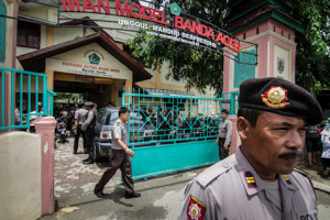 Foto Penangkapan Siswa SMA 12 Penyerang MAN Model