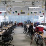 Laboratorium Google X workstations (core77.com)