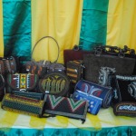 Tas khas Aceh sebagai souvenir dan oleh-oleh dari Aceh (Foto http://souvenirtradisionalaceh.blogspot.com)