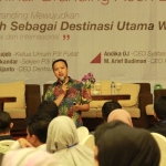 M Arief Budiman sedang menjelaskan materi seputar Creative City Branding (Foto M Iqbal/SeputarAceh.com)