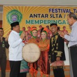 Rektor Umuslim membuka Festival Tarian Saman dan Pameran Batu Giok (Foto Tarmizi A Gani)