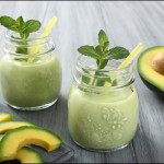 Fresh-avocado-smoothie (Foto servingjoy.com)