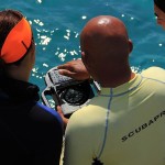 Instruktur diving sedang memberi pengarahan teknis acara Pulau Weh Dive Festival di pantai Gapang, Sabang (Foto M Iqbal/SeputarAceh.com)