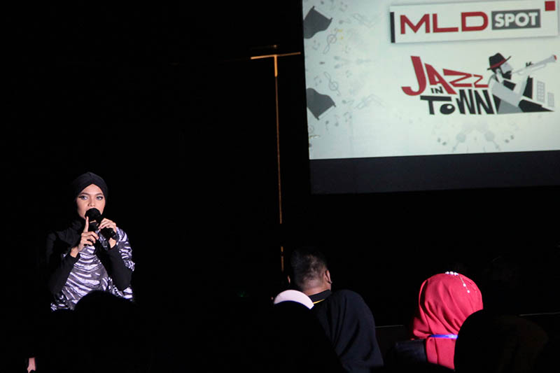 Citra Scholastika finalis Indonesia Idol 6 tampil membawakan lagu hitnya, acara MLD-Spot Jazz In Town di Ballroom Hermes Palace Hotel, Banda Aceh (Foto M Iqbal/SeputarAceh.com)