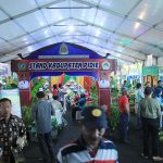 Pengunjung memadati stand acara Peda KTNA 2016 di pelataran Stadion Harapan Bangsa Lhong Raya, Banda Aceh (Foto M Iqbal/SeputarAceh.com)