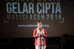 Kabid Pemasaran Disbudpar Aceh Rahmadhani, M Bus membuka acara Gelar Cipta Musisi Aceh 2016 di Amphiteater Taman Budaya, Banda Aceh (Foto M Iqbal/SeputarAceh.com)