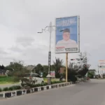 Baliho mendukung Bustami sebagai Cagub Aceh 2025 2030 di Simpang lampu Merah Bandara Rembele, Bener Meriah. (Foto Fauzan My)